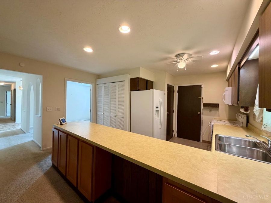 12005 Elkridge Drive, Springdale, OH 45240 Photo 16