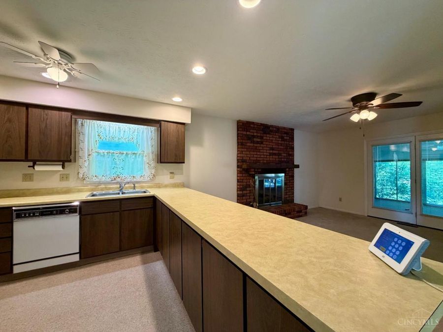 12005 Elkridge Drive, Springdale, OH 45240 Photo 18