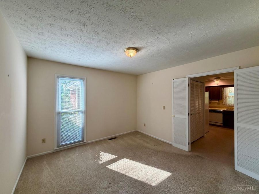 12005 Elkridge Drive, Springdale, OH 45240 Photo 22