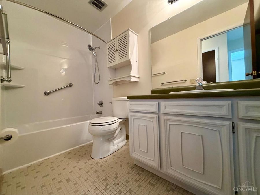 12005 Elkridge Drive, Springdale, OH 45240 Photo 38