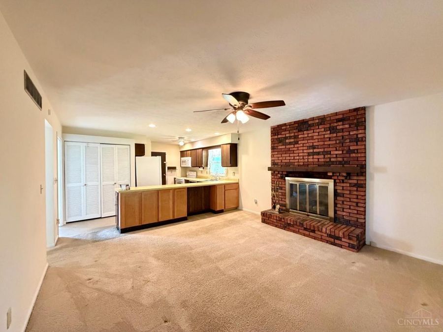 12005 Elkridge Drive, Springdale, OH 45240 Photo 7