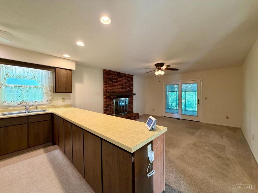 12005 Elkridge Drive, Springdale, OH 45240 Photo 8