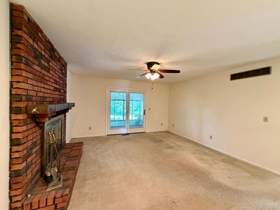 12005 Elkridge Drive, Springdale, OH 45240 Photo 9