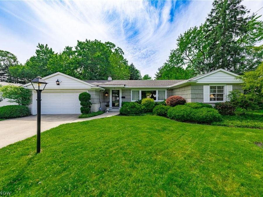 1750 Kenton Circle , Lyndhurst, OH 44124 Photo 1