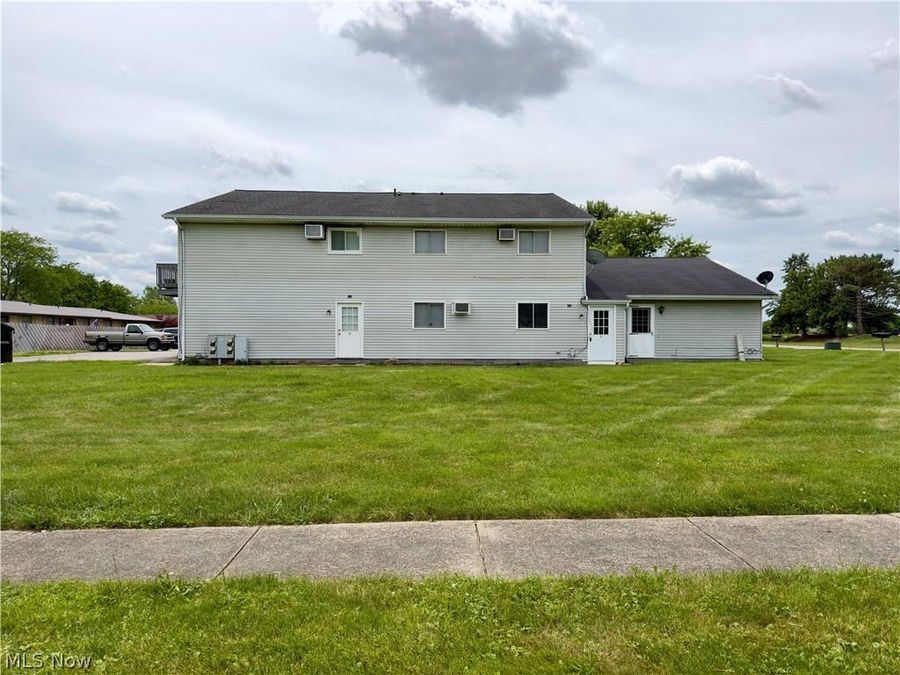 229 Brunswick Drive , Elyria, OH 44035 Photo 1