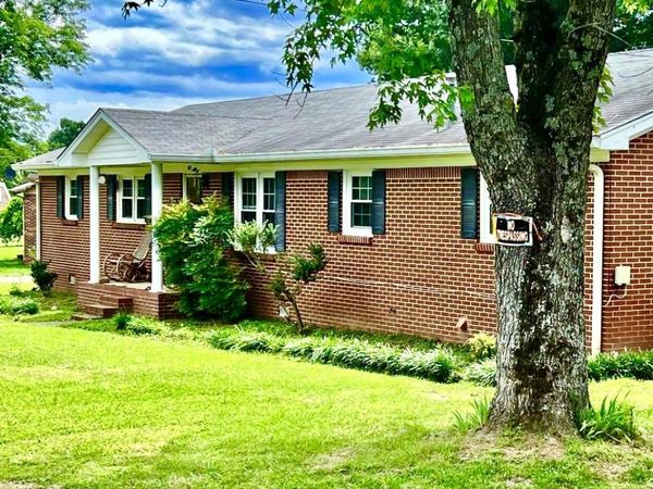 812 Brookhaven Cir , Shelbyville, TN 37160