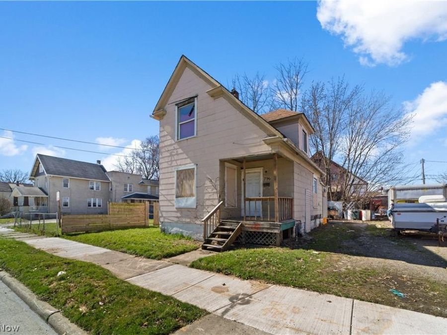 796 Sherman , Akron, OH 44311 Photo 1