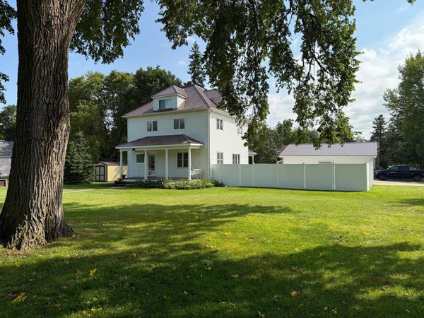 811 E Division Street , Elbow Lake, MN 56531