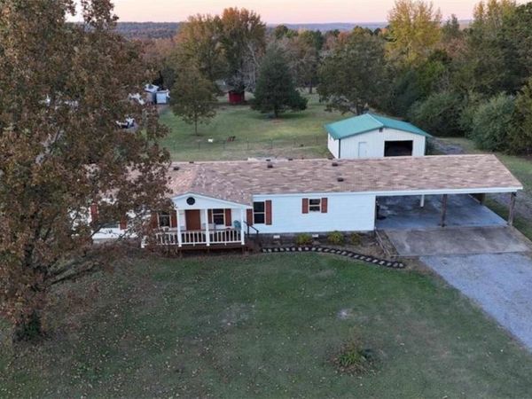 148 Johnston , Searcy, AR 72143