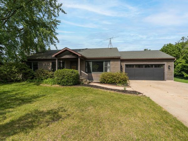 2995 65th Street, Fennville, MI 49408