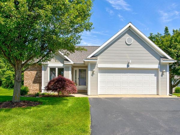 61 Majestic Court, Unit 61, Zeeland, MI 49464