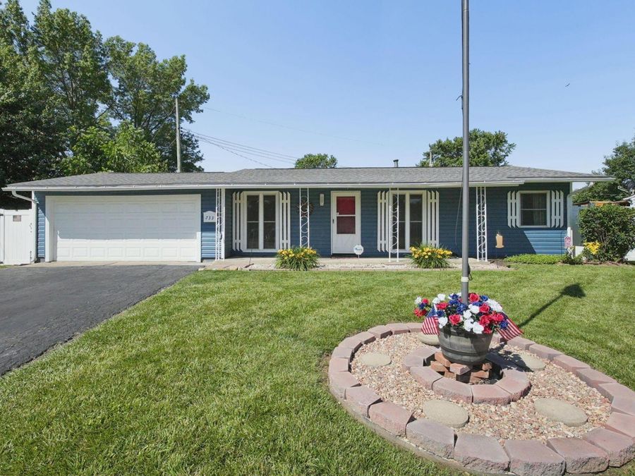 733 Gilmore Drive , Reynoldsburg, OH 43068 Photo 1