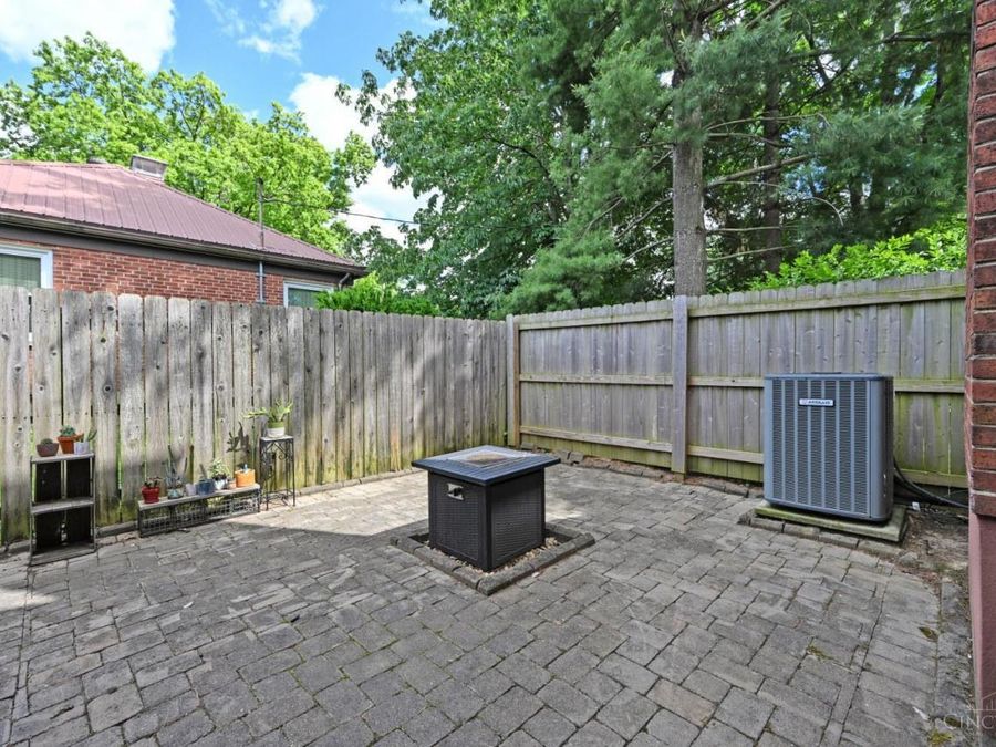 7010 Wooster, Cincinnati, OH 45227 Photo 32