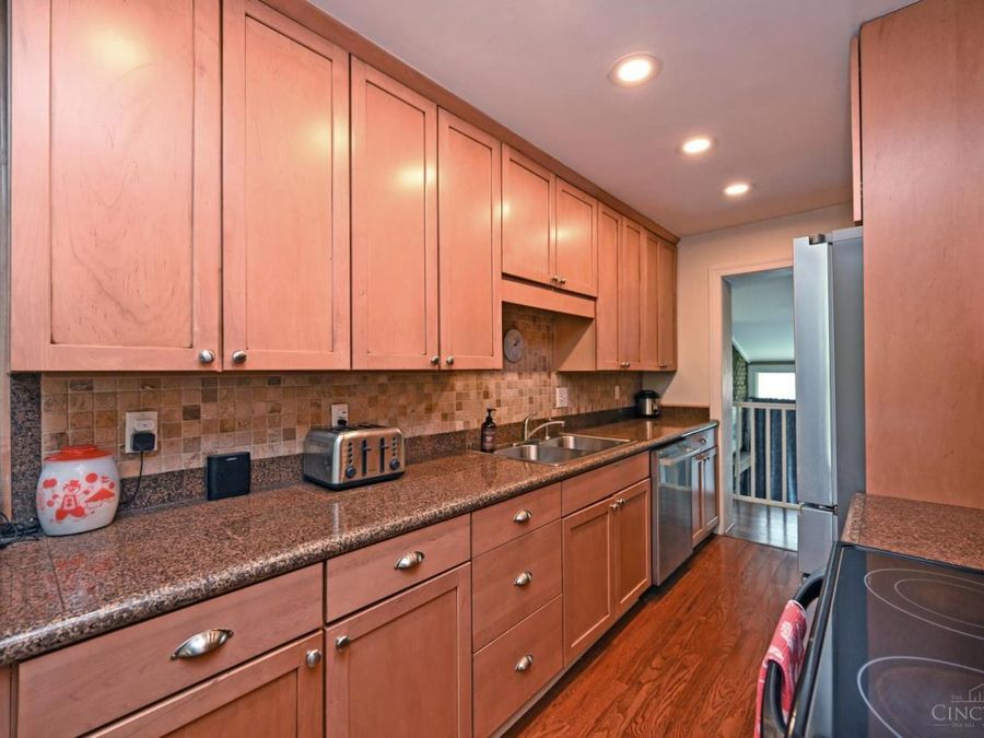 7010 Wooster, Cincinnati, OH 45227 Photo 6