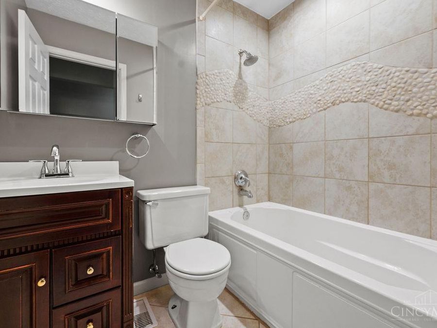 469 Maple Circle Drive, Springdale, OH 45246 Photo 25