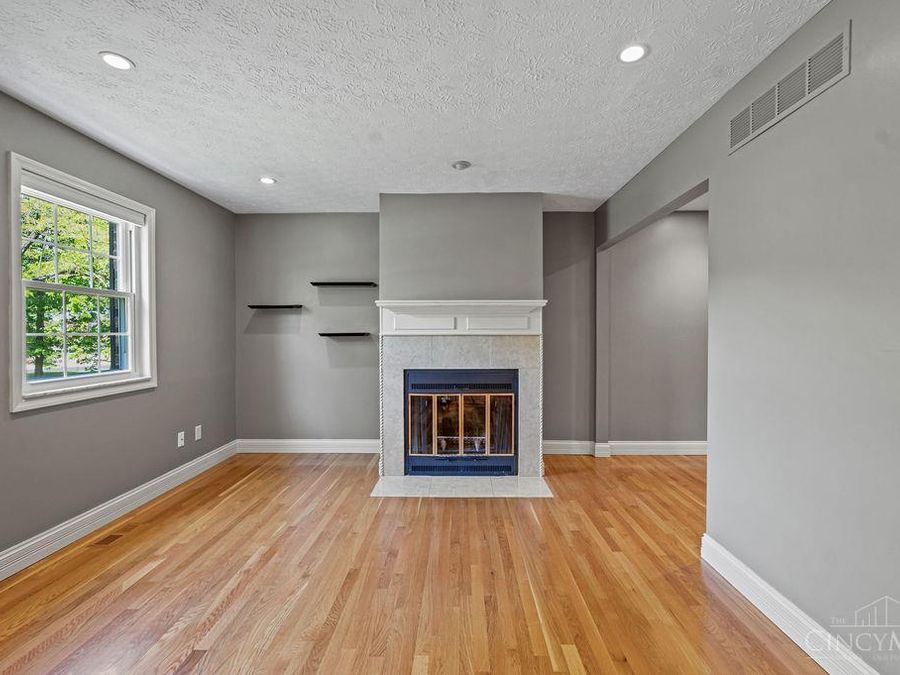 469 Maple Circle Drive, Springdale, OH 45246 Photo 7