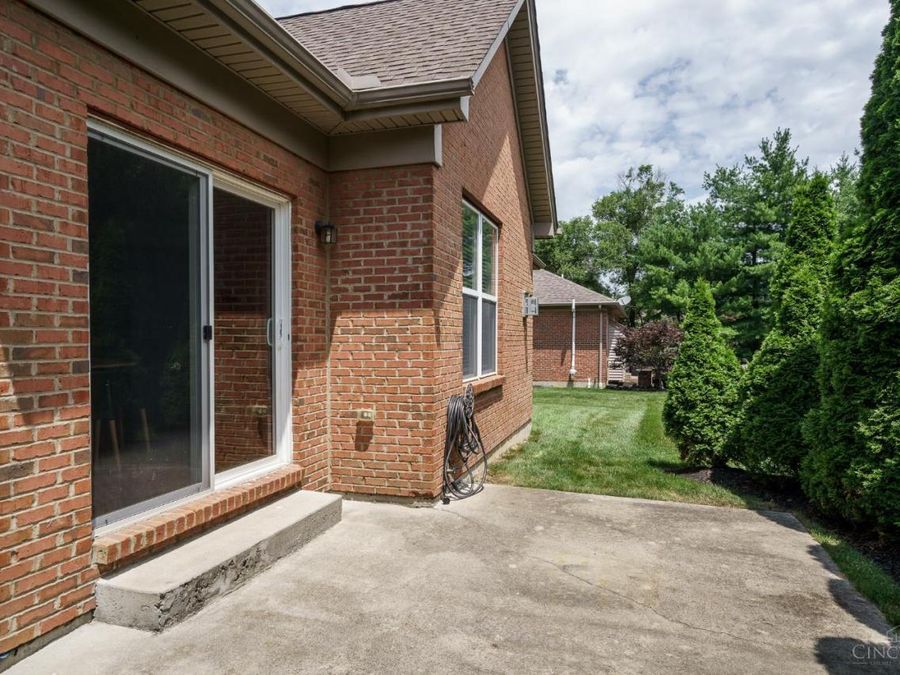 8022 Stonegate Drive, Anderson Township, OH 45255 Photo 10