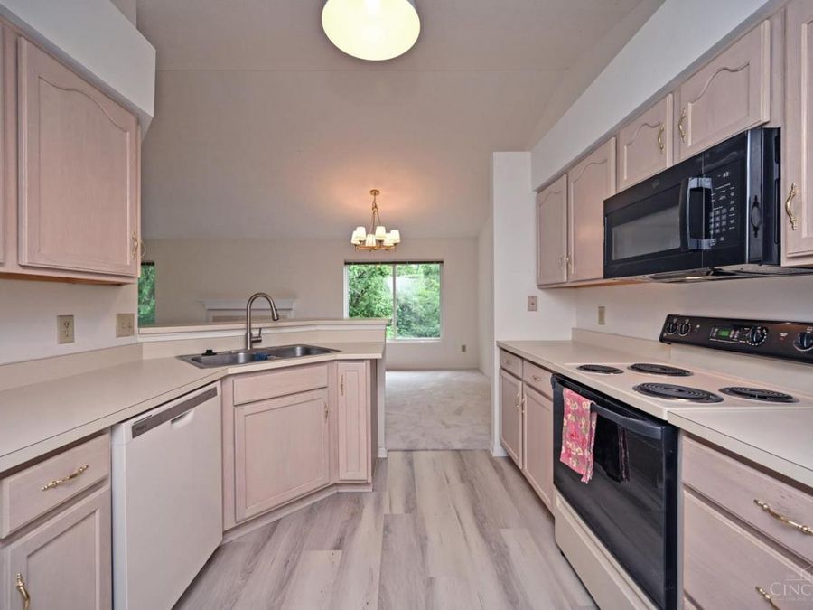 7905 Ramble View, Unit 301, Springfield Township, OH 45231 Photo 16