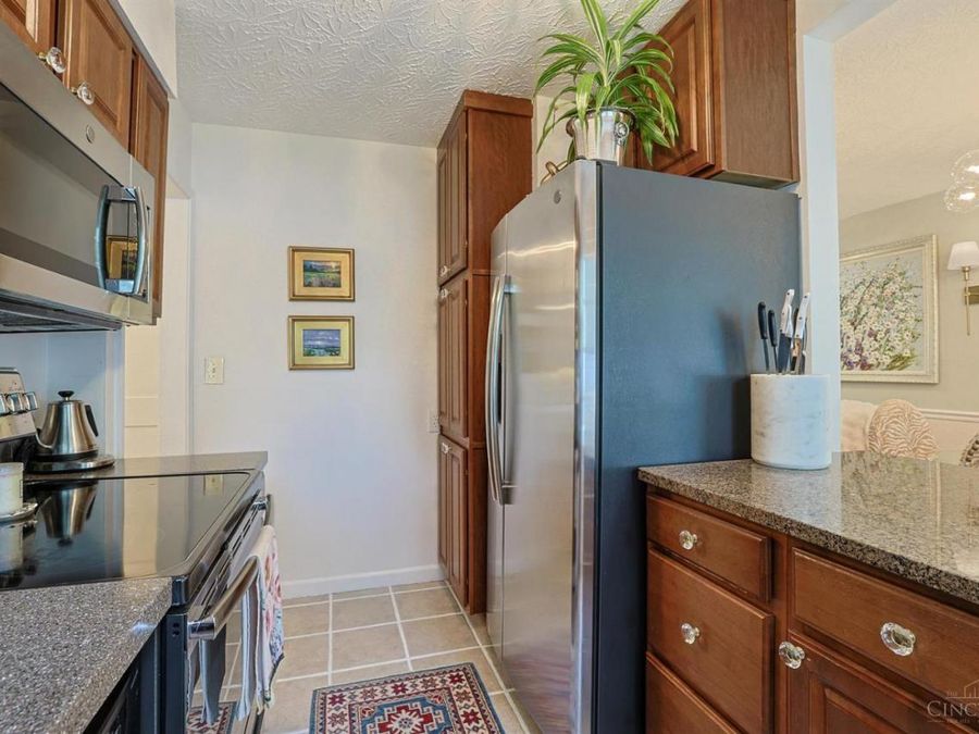 3557 Grandin Road, Cincinnati, OH 45226 Photo 12