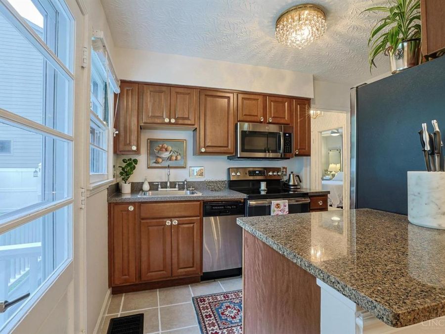 3557 Grandin Road, Cincinnati, OH 45226 Photo 13