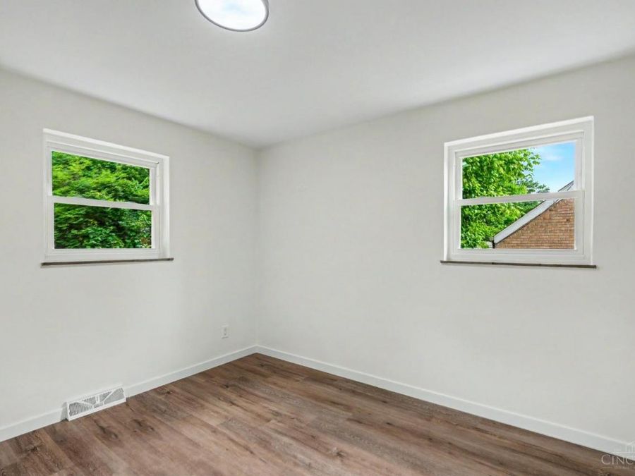 8465 Mockingbird Lane, Springfield Township, OH 45231 Photo 16