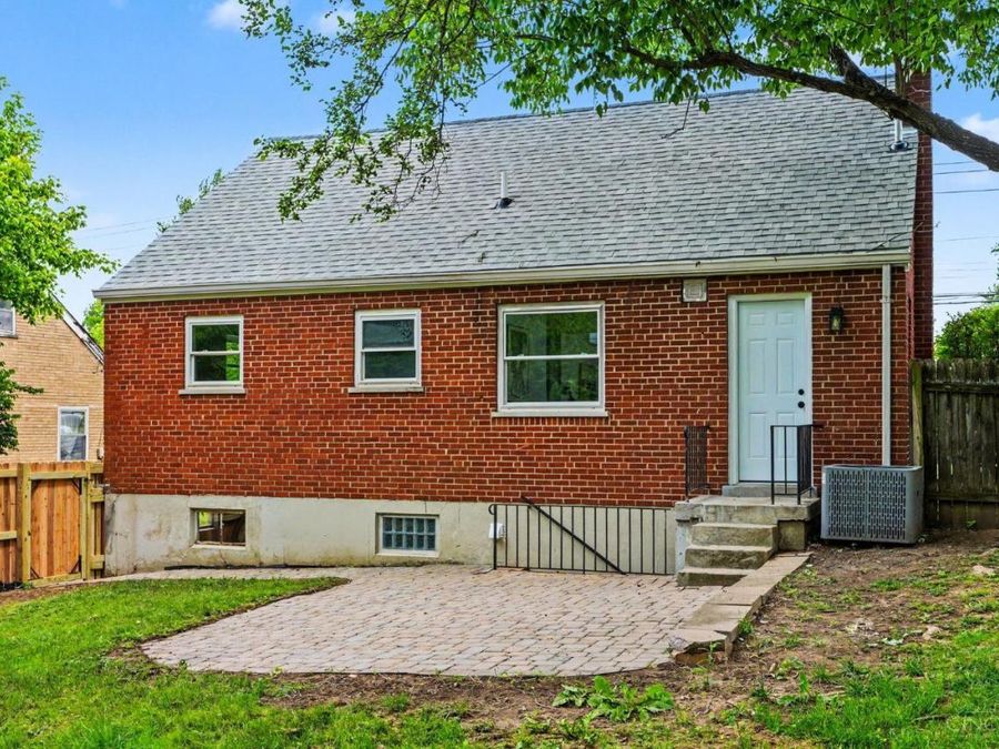 8465 Mockingbird Lane, Springfield Township, OH 45231 Photo 24