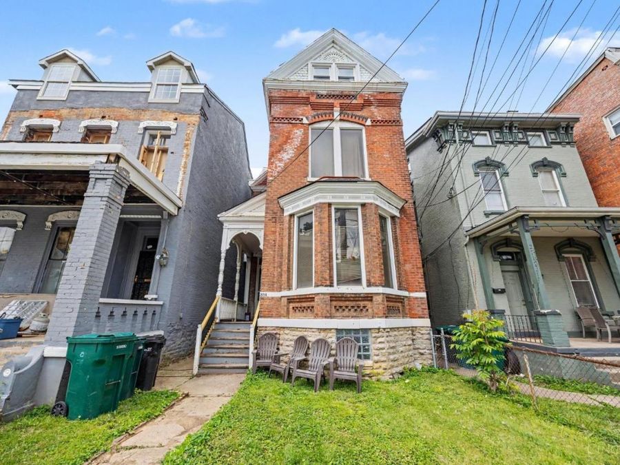 2715 Euclid Avenue, Cincinnati, OH 45219 Photo 2