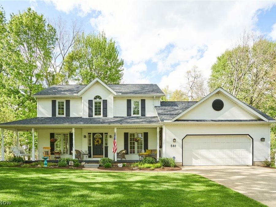 581 Woodhaven Drive , Uniontown, OH 44685 Photo 1