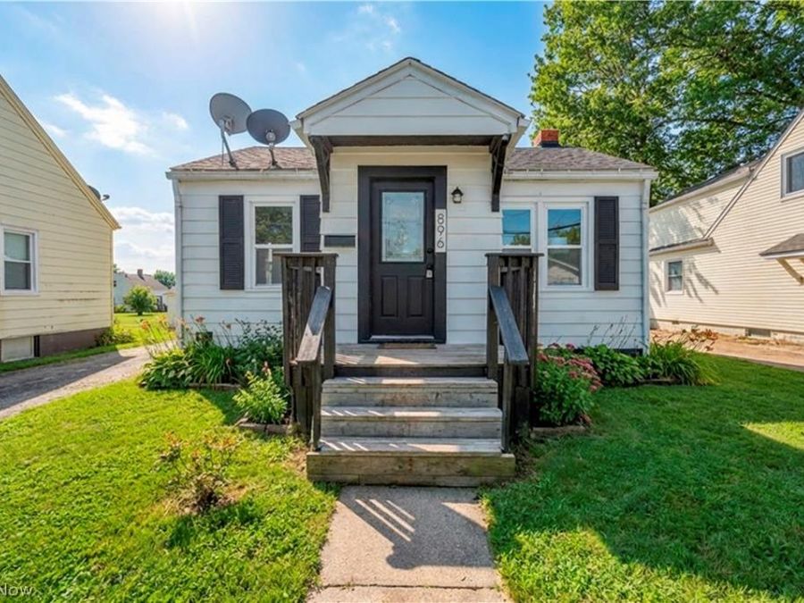 896 Indian Trail , Akron, OH 44314 Photo 1