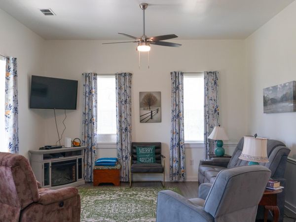506 Church St , White Bluff, TN 37187