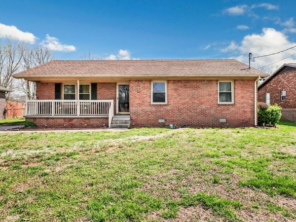 406 Lucky Debonair Dr , Hopkinsville, KY 42240