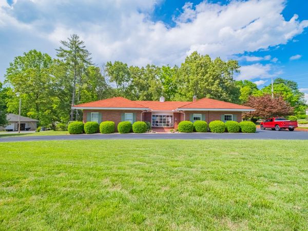 200 Westbrook Ln , McMinnville, TN 37110