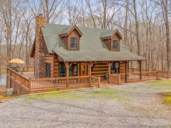 706 Breckinridge Pt , Cadiz, KY 42211