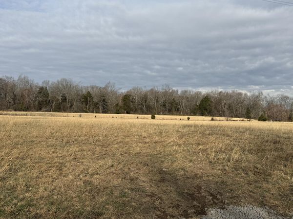 783 Mount Vernon Rd , Bethpage, TN 37022