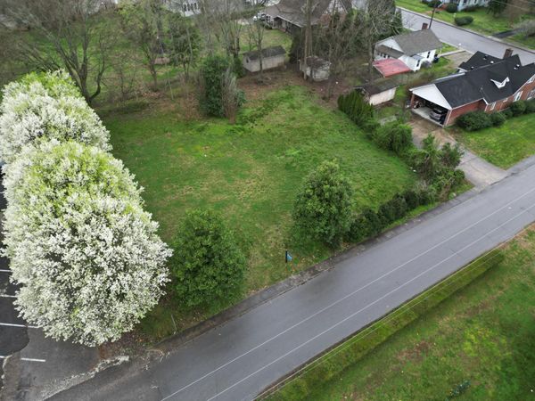 111 W Webb St , Smithville, TN 37166