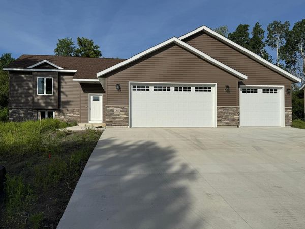1360 Greenleaf Road , Owatonna, MN 55060