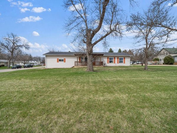 21 10th Avenue NE, Elbow Lake, MN 56531
