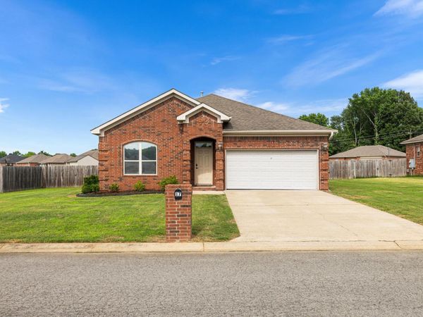 17 Stonehenge , Cabot, AR 72023