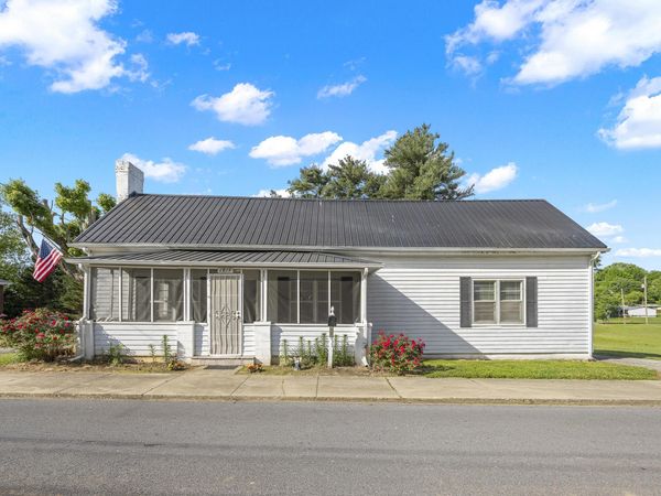 1819 Walnut Street, White Pine, TN 37890