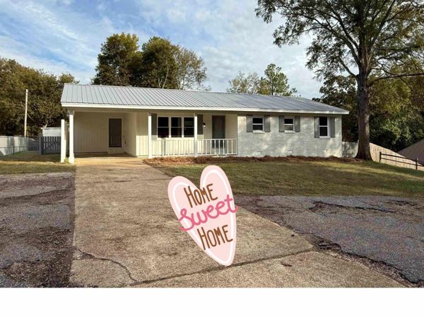 110 ROLLING OAKS DR , Somerville, TN 38068