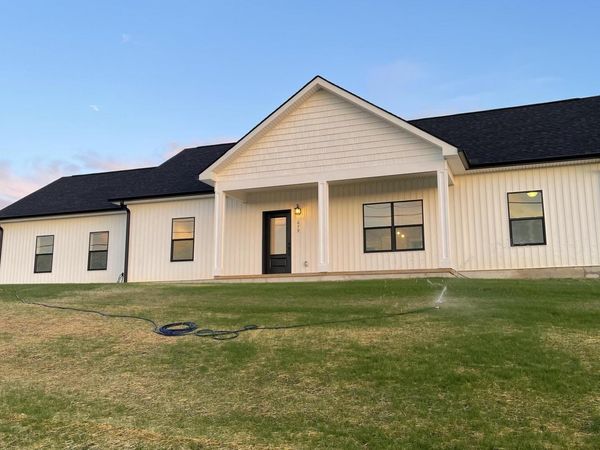 679 Privet Drive, Dandridge, TN 37725