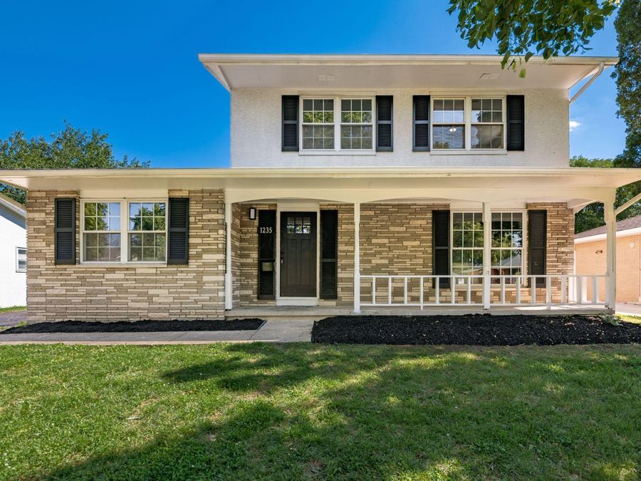 1235 Kildale Square S, Columbus, OH 43229 Photo 1
