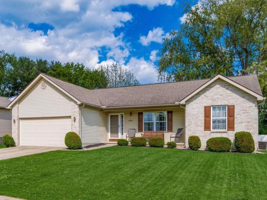 1950 Patrick Drive E, Newark, OH 43055 Photo 1
