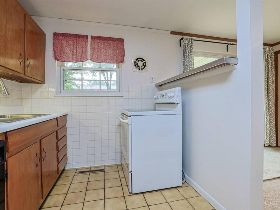 799 Ledro Street, Springdale, OH 45246 Photo 14