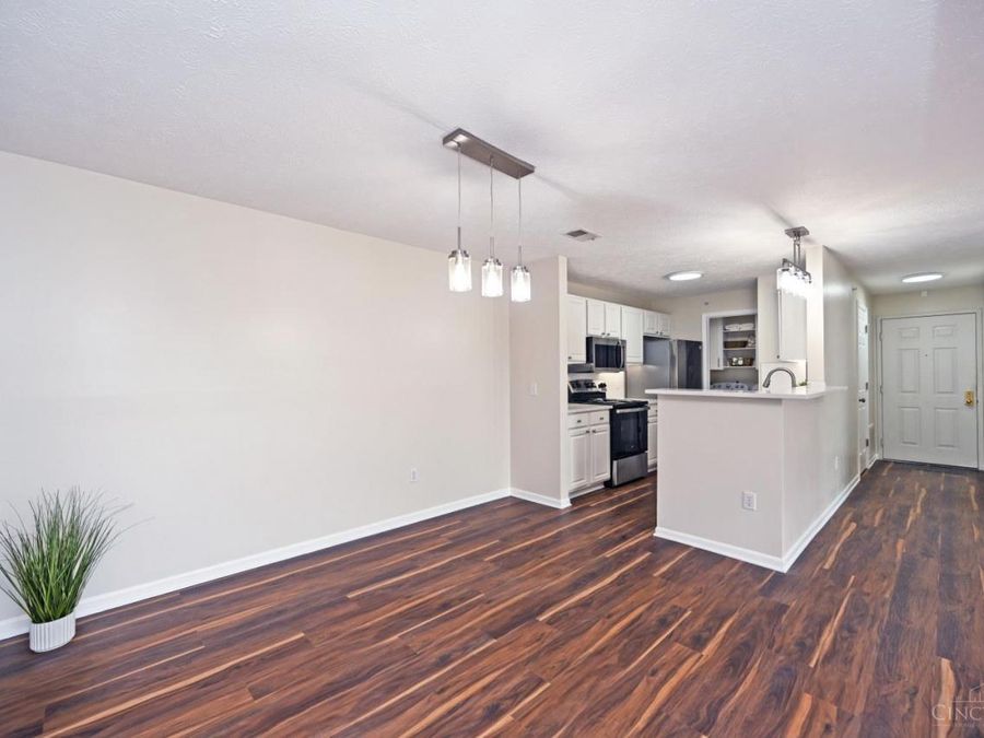 8390 Spring Valley Court, Unit 208, West Chester, OH 45069 Photo 13