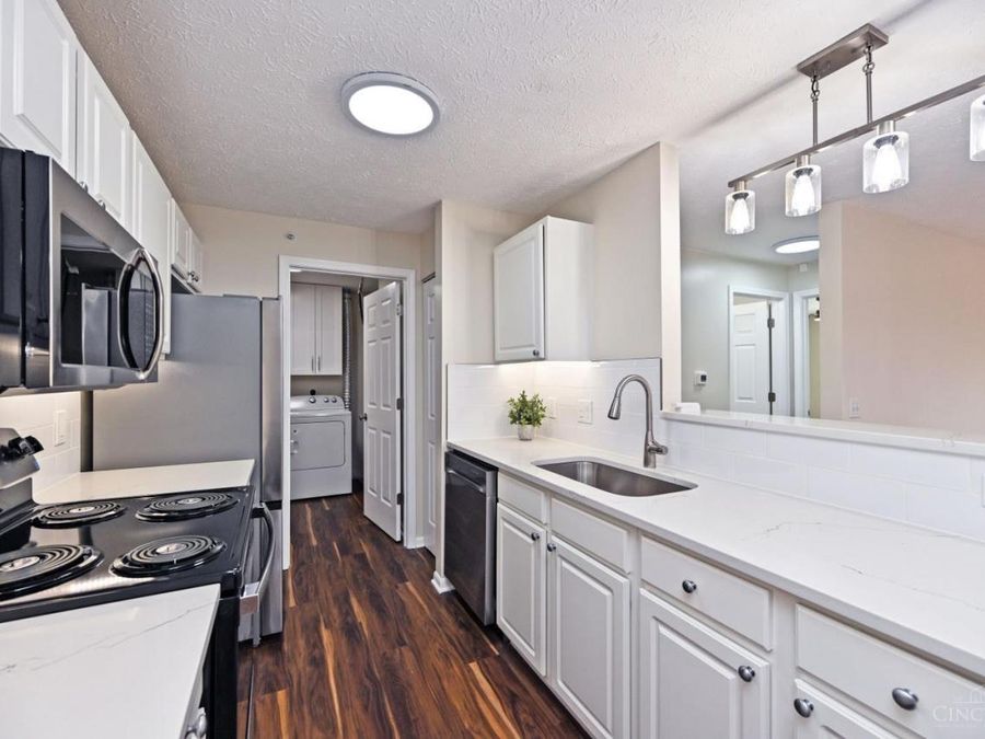 8390 Spring Valley Court, Unit 208, West Chester, OH 45069 Photo 15