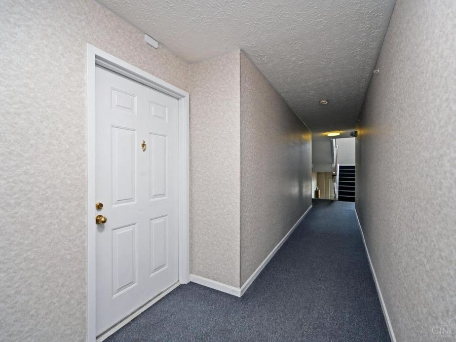 8390 Spring Valley Court, Unit 208, West Chester, OH 45069 Photo 6