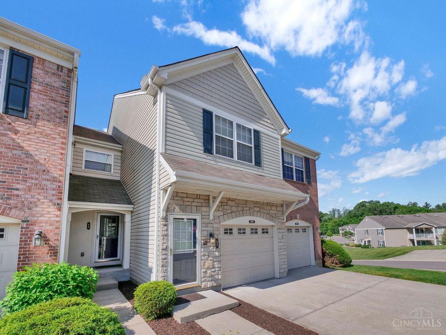 955 Crossing Pointe, Unit 8E, Cincinnati, OH 45231 Photo 2