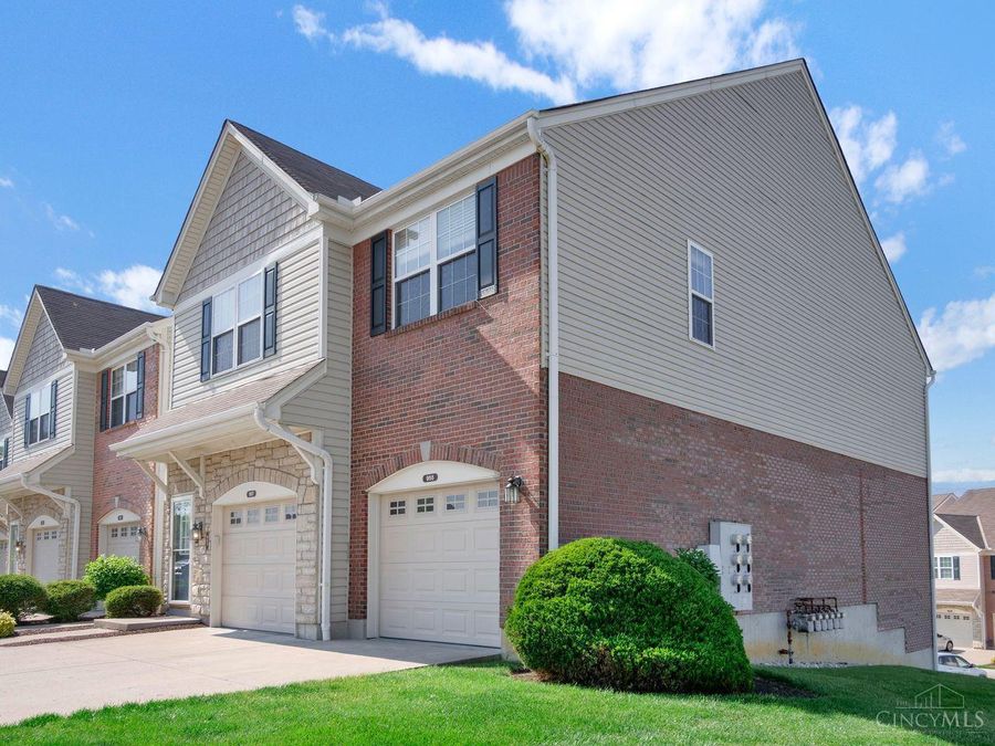955 Crossing Pointe, Unit 8E, Cincinnati, OH 45231 Photo 3