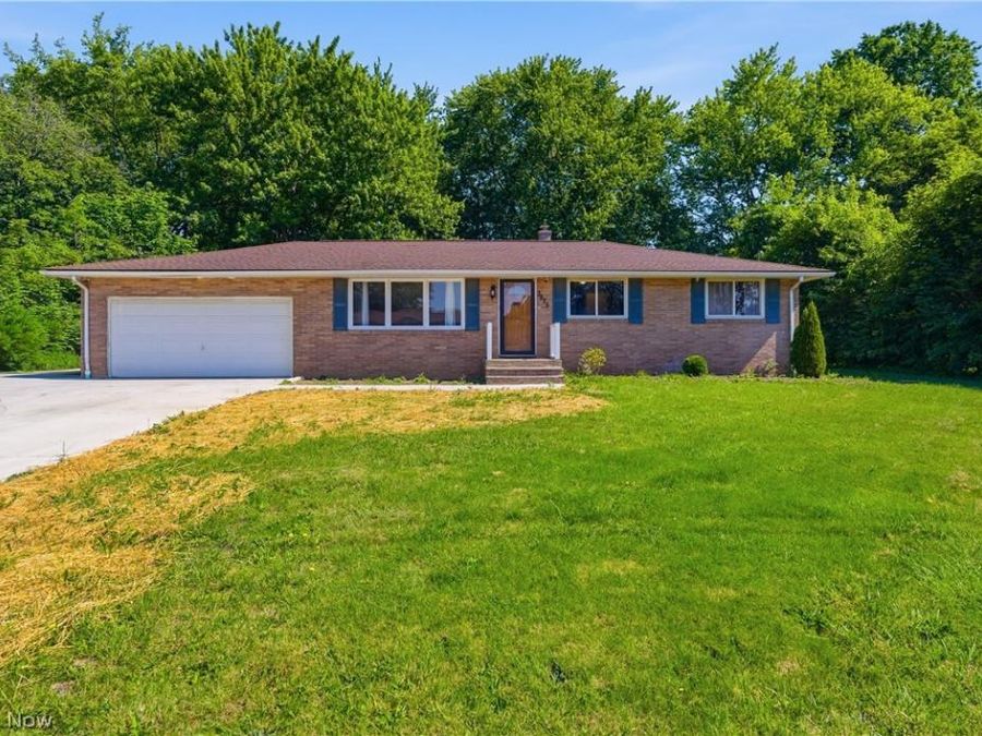 3825 34th Street NE, Canton, OH 44705 Photo 1